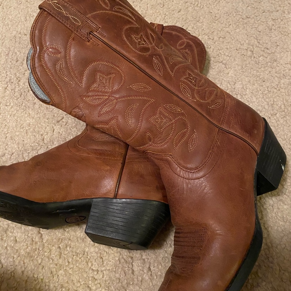 Ariat cowboy boots